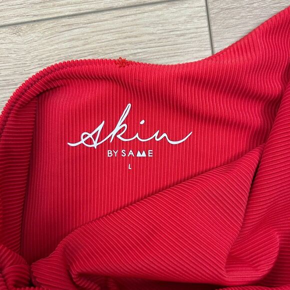 Skin by SAME Cut Out One Piece Swimsuit in Ribbed Red Sz L - Picture 5 of 6